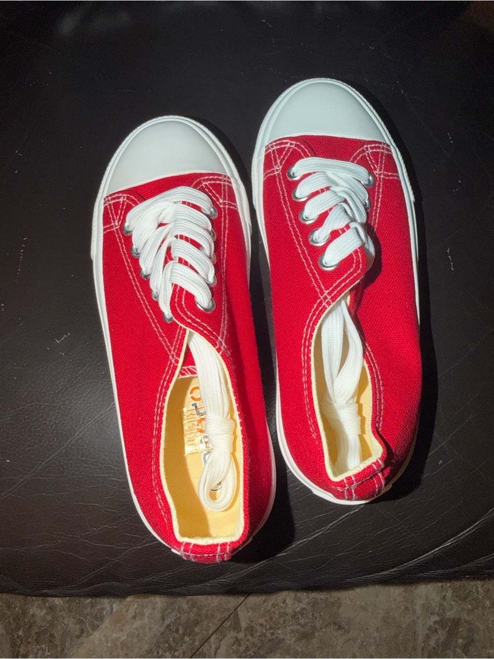 Classic kids Red Canvas Lace-Up Sneakers